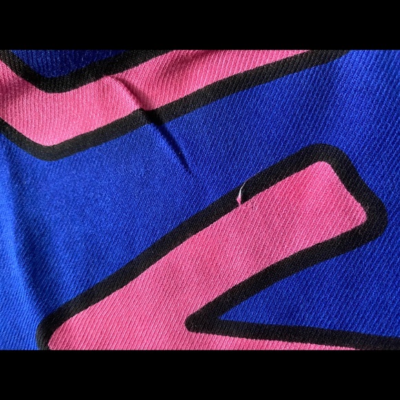 Square 40x40 scarf, “GIVE PEACE LOVE” - Picture 3 of 3